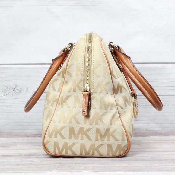 Michael Kors Women Brown Leather Lined Handbag - Picture 4 of 10